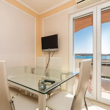 2 Bedroom Stunning In