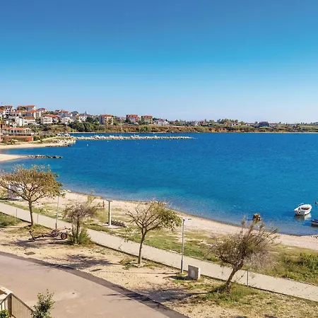 2 Bedroom Stunning In Povljana